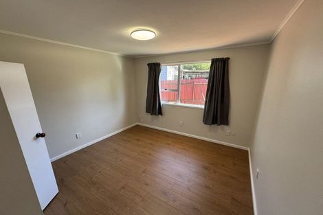 Photo of property in 16 Newham Place, Henderson, Auckland, 0612