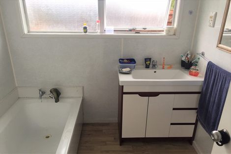 Photo of property in 35 Hyperion Drive, Randwick Park, Auckland, 2105