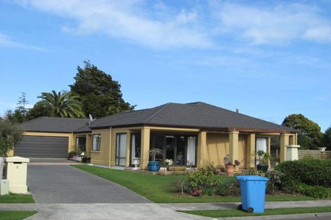 Photo of property in 2 Corfe Castle Lane, Levin, 5510