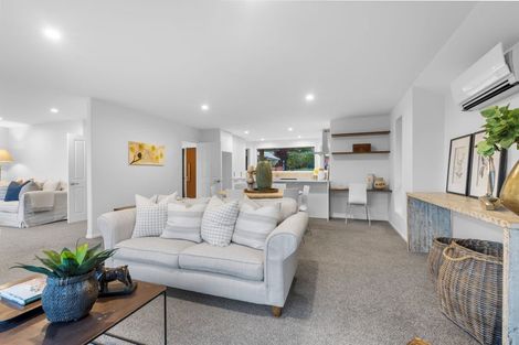 Photo of property in 5 Gilders Grove, Heathcote Valley, Christchurch, 8022