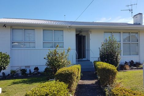 Photo of property in 2 Staines Avenue, Mangere East, Auckland, 2024