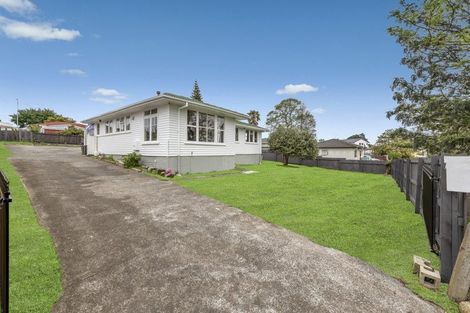 Photo of property in 56 Kemble Close, Mangere, Auckland, 2022