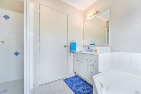 Photo of property in 5 Cranbrook Place, Rototuna North, Hamilton, 3210