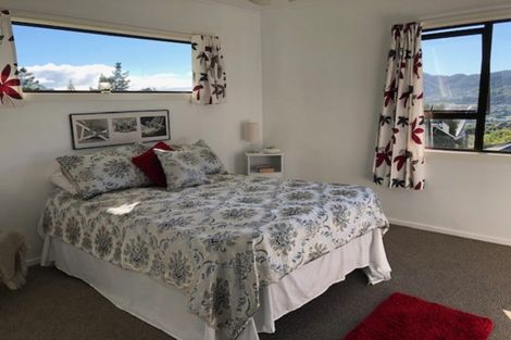 Photo of property in 13 Chester Road, Tawa, Wellington, 5028