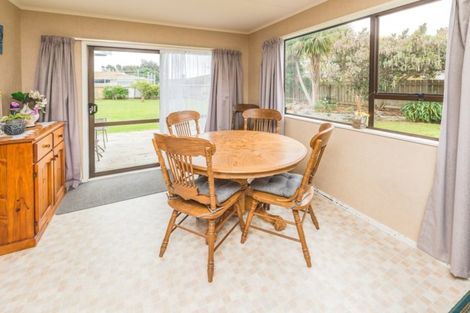 Photo of property in 14 Akepiro Place, Tawhero, Whanganui, 4501