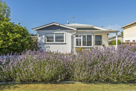 Photo of property in 25 Cross Street, Waikuku Beach, 7473