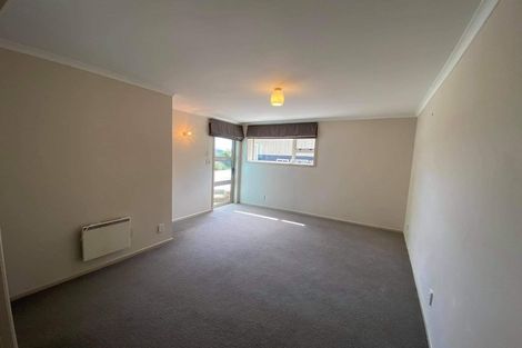 Photo of property in 6 Brydon Way, Paparangi, Wellington, 6037
