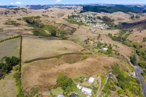 Photo of property in 13 Edwards Avenue, Henderson, Auckland, 0610