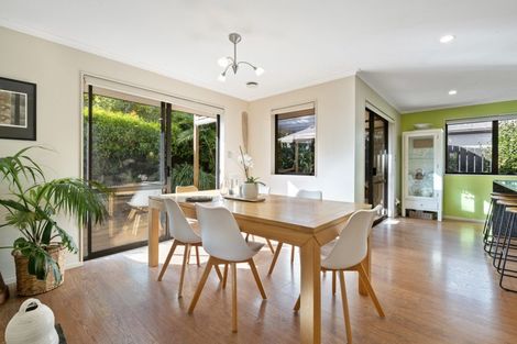 Photo of property in 21a Cliff Road, Torbay, Auckland, 0630