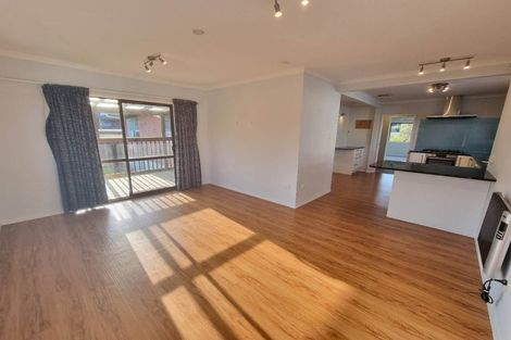 Photo of property in 4 King Richard Place, Browns Bay, Auckland, 0630
