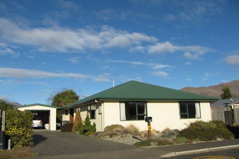 Photo of property in 2 Glengyle Way, Wanaka, 9305
