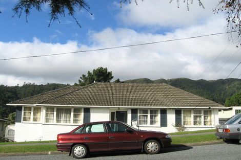 Photo of property in 20 Amundsen Grove, Stokes Valley, Lower Hutt, 5019