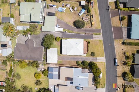 Photo of property in 19 Roretana Drive, Athenree, Katikati, 3177