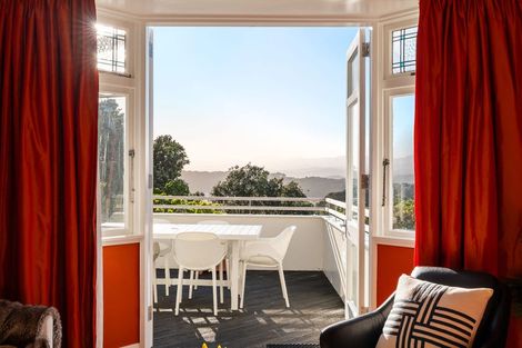 Photo of property in 82 Mortimer Terrace, Brooklyn, Wellington, 6021