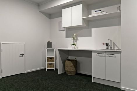 Photo of property in 6 Barrique Road, Kumeu, 0810