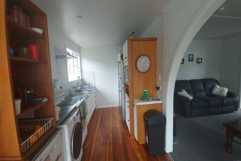 Photo of property in 43 Guthrie Street, Waterloo, Lower Hutt, 5011