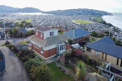 Photo of property in 11 Earls Road, Saint Clair, Dunedin, 9012