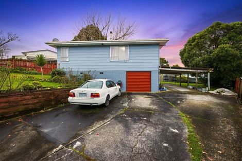 Photo of property in 4 Backhurst Grove, Massey, Auckland, 0614