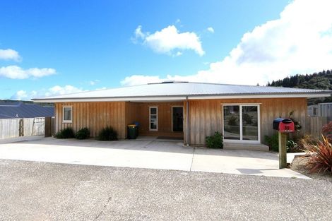 Photo of property in 55 Ruthven Road, Wainuiomata, Lower Hutt, 5014