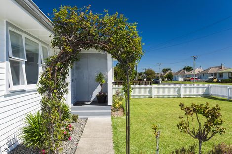 Photo of property in 16 Grafton Road, Te Hapara, Gisborne, 4010