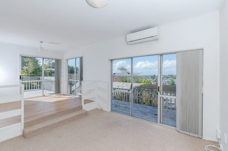 Photo of property in 13 Tableau Place, Totara Vale, Auckland, 0629