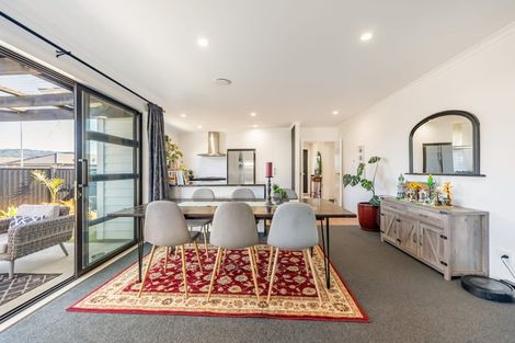 Photo of property in 123 Mawai Hakona Drive, Wallaceville, Upper Hutt, 5018