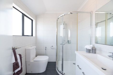 Photo of property in 63 Lake Panorama Drive, Henderson, Auckland, 0612