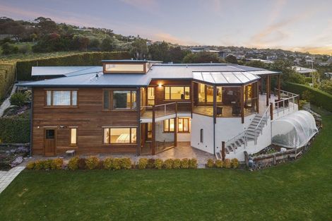 Photo of property in 123 Glenstrae Road, Redcliffs, Christchurch, 8081