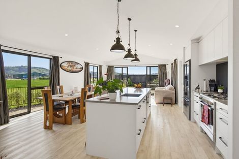 Photo of property in 3 Awatea Drive, Whitianga, 3510