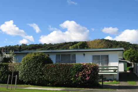 Photo of property in 30 Momona Street, Wainuiomata, Lower Hutt, 5014