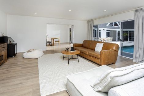 Photo of property in 30 Bernard Magnus Lane, Greenhithe, Auckland, 0632