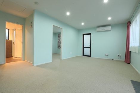 Photo of property in 16 Fiesta Drive, Half Moon Bay, Auckland, 2012