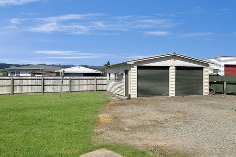 Photo of property in 4 Roslyn Road, Levin, 5510