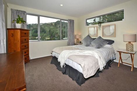 Photo of property in 11 Maurice Knowles Lane Cashmere Christchurch City