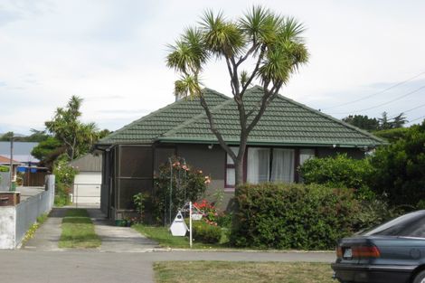 Photo of property in 25 Cradock Street, South New Brighton, Christchurch, 8062