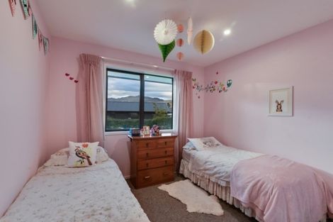 Photo of property in 66 Myles Way, Lower Shotover, Queenstown, 9304