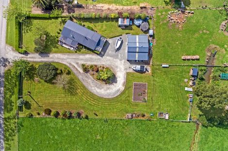 Photo of property in 76 Banks Street, Tolaga Bay, 4077