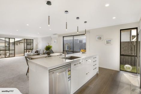 Photo of property in 6 Selliera Place, Papamoa Beach, Papamoa, 3118