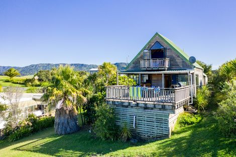 Photo of property in 52 Cullen Street, Mangawhai Heads, Mangawhai, 0505