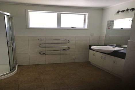 Photo of property in 67 Cedar Heights Avenue, Massey, Auckland, 0614