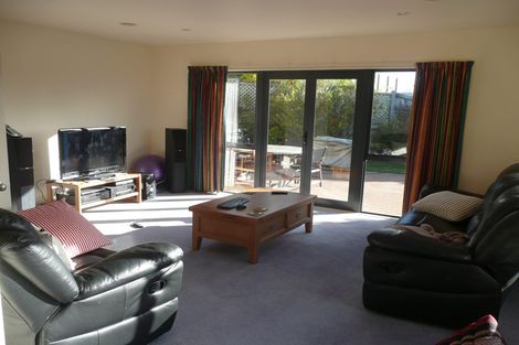 Photo of property in 20 Landsdowne Terrace, Karori, Wellington, 6012