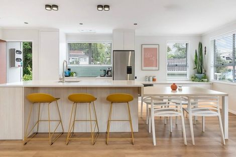 Photo of property in 50 Powrie Street, Glenfield, Auckland, 0629