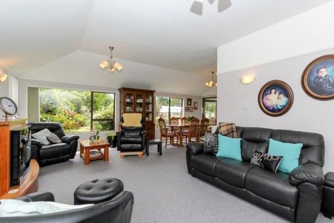 Photo of property in 1 Rangiora Place, Inglewood, 4330