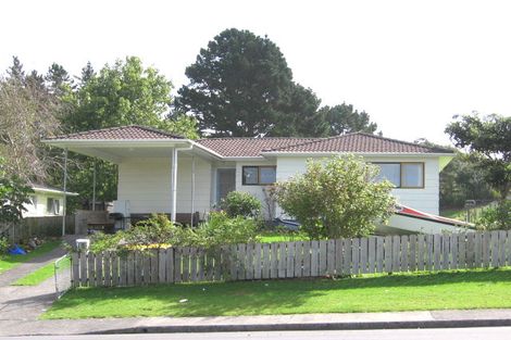 Photo of property in 17 Yule Place, Massey, Auckland, 0614