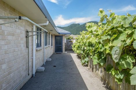 Photo of property in 67 Awatea Avenue, Paraparaumu, 5032