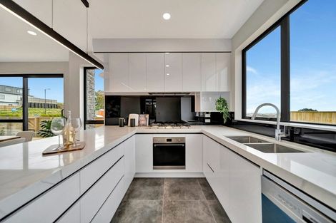 Photo of property in 1 Verdant View Avenue, Flat Bush, Auckland, 2019