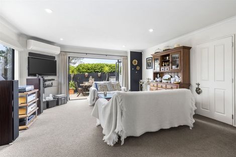 Photo of property in 12/102 Greenhithe Road, Greenhithe, Auckland, 0632