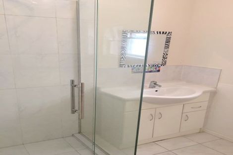 Photo of property in 14 Duncan Avenue, Te Atatu South, Auckland, 0610