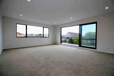 Photo of property in 122a Bucklands Beach Road, Bucklands Beach, Auckland, 2012