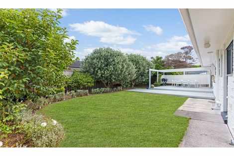 Photo of property in 6 Edgewater Grove, Orewa, 0931